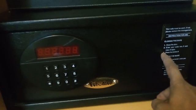 how to use safe locker смотреть онлайн