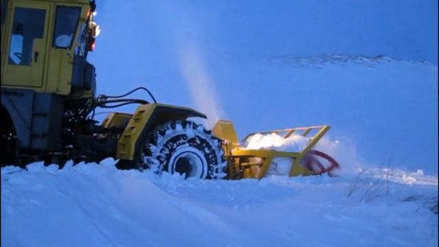 К-700 Чистка дорог от снега. смотреть онлайн