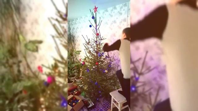 Наряжаем елку на Новый год смотреть онлайн