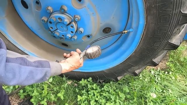 ЮМЗ Экскаватор! Страшный зверь! смотреть онлайн