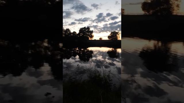 River in the city of Zaraysk in the evening. смотреть онлайн