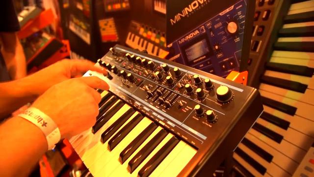 NOVATION BASS STATION II review at The BPM Show 2013 смотреть онлайн