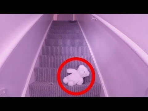 Эта игрушка сама ходит по ночам... смотреть онлайн