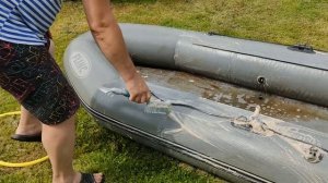 Красим лодку из ПВХ ткани./ Как покрасить лодку ПВХ./Краска для ПВХ лодки. /Решили перекрасить лодк