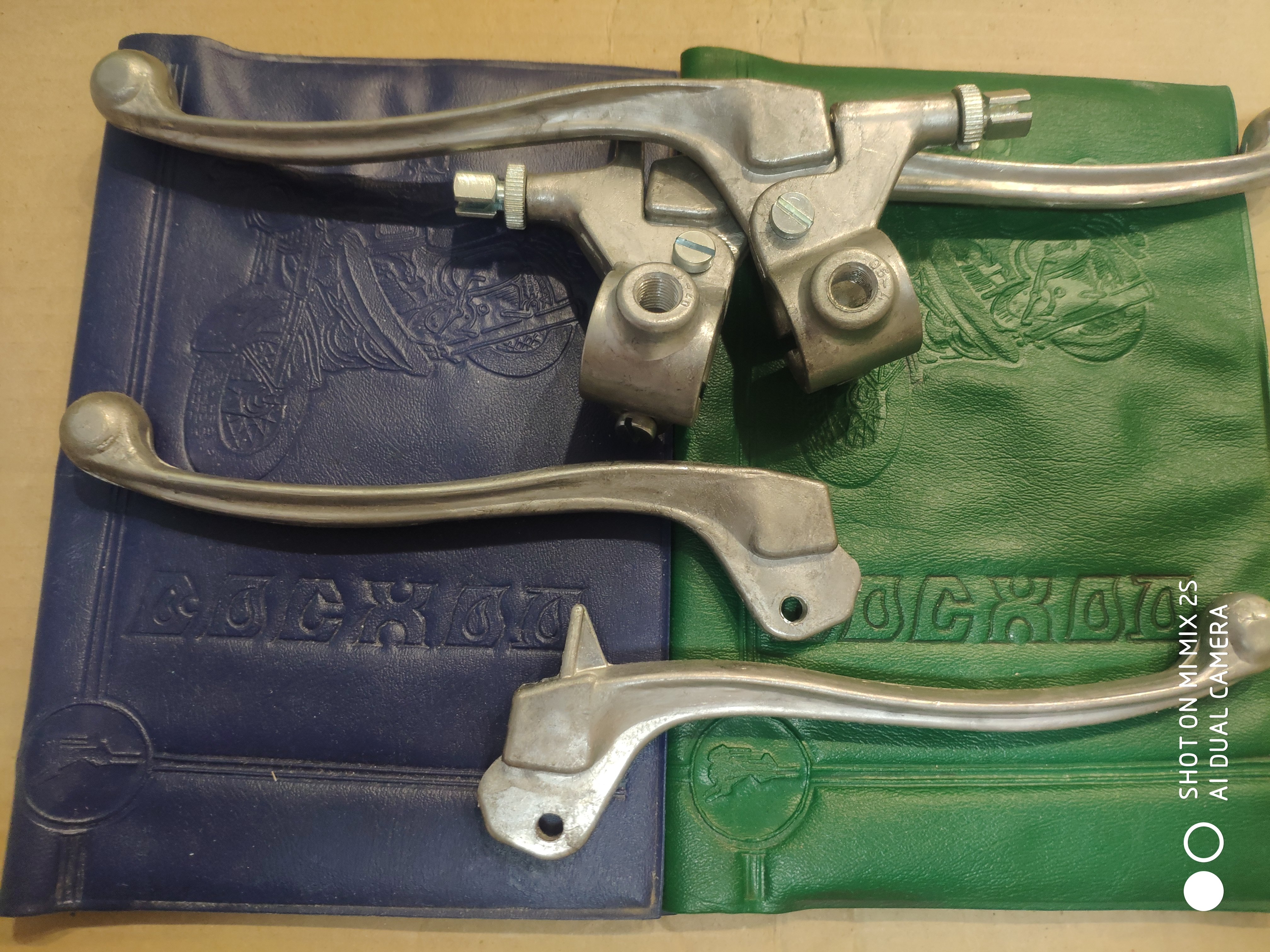 Рычаги сцепления и тормоза с кронштейнами ( и без них) для мотоцикла ВОСХОД и СОВА смотреть онлайн