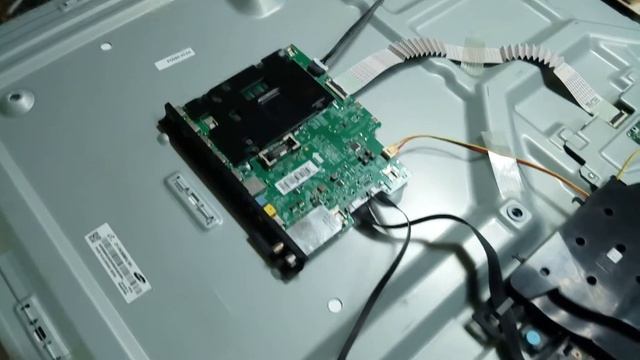 Ремонт телевизора Samsung UE55K6550AU смотреть онлайн