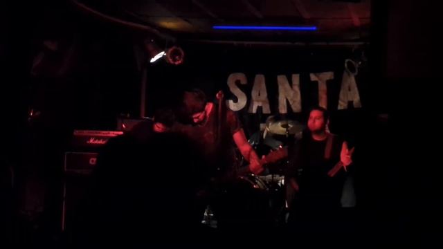 Santa Ira - La bestia durmiente смотреть онлайн