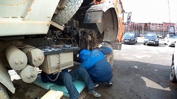 Бизнес на спецтехнике. Регулируем клапана, пытаемся выставить впрыск топлива.