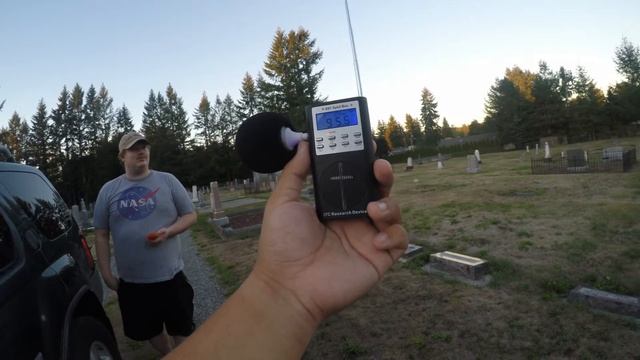 Black Diamond Cemetery spirit box session смотреть онлайн