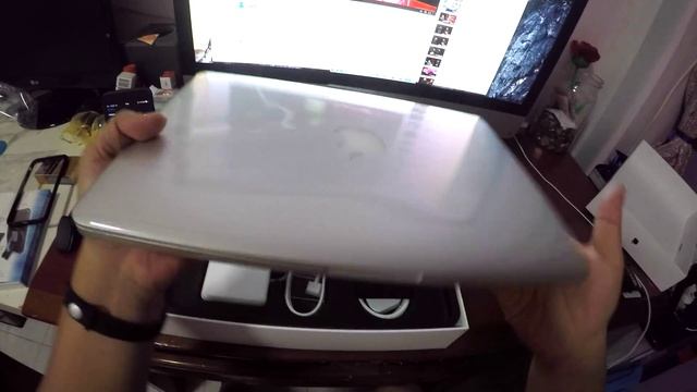 Unboxing Macbook Pro 13 inch with Retina display 2015 смотреть онлайн