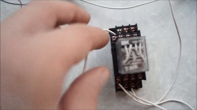 Как подключить промежуточное реле! смотреть онлайн