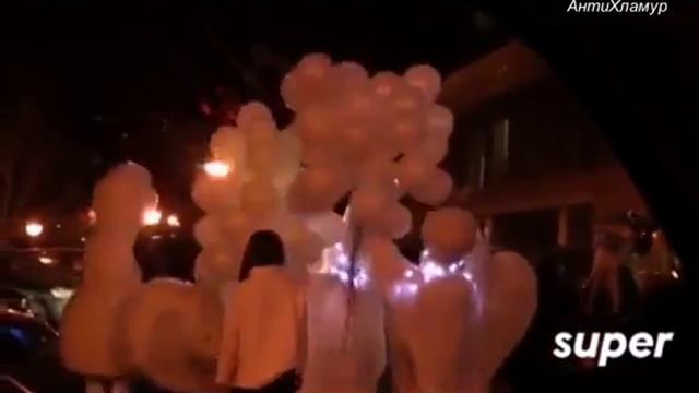 Ксения Бородина и Курбан Омаров забрали новорожденную дочь Тею из роддома смотреть онлайн