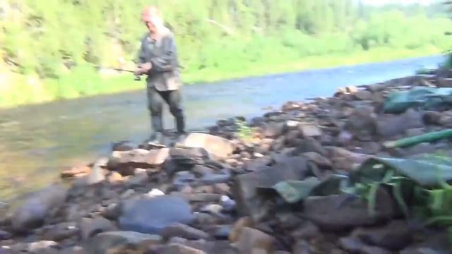 Рыбалка в Девственной ТАЙГЕ - УДАЧНАЯ РЫБАЛКА НА СКАЛАХ - СЕРИЯ 2 Следующая Серия ссылка в Описани смотреть онлайн