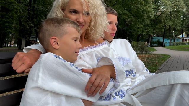 Мамы не из рекламы, не с фото в инстаграме. Любовь безвозмездно дарящие. Мамы настоящие. Яна Чадови смотреть онлайн