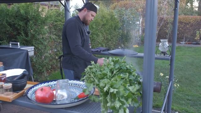 ВСЕ ХОРОМ ПРОИЗНОСЯТ ДОБАВКУ! ГРУЗИНСКАЯ КУХНЯ СУП ХАРЧО на ДАЧЕ смотреть онлайн