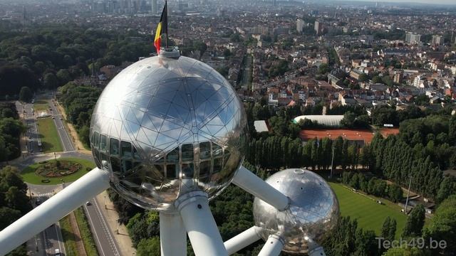 Atomium, Belgium - 4K Cinematic Drone Video смотреть онлайн