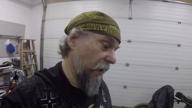 Suzuki GSX 750 Tear Down - Bogged Down смотреть онлайн