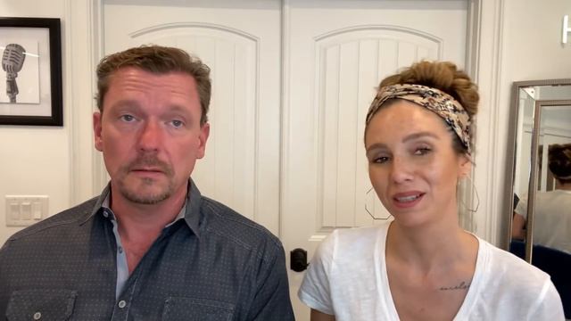 WEDDING STORY TIME Q&A // DR. BERRY & NEISHA смотреть онлайн
