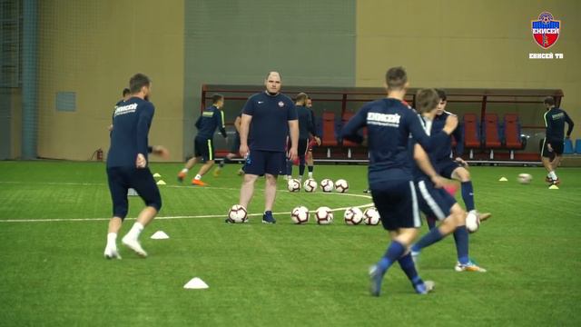 "Впереди много работы". Стартовали сборы "Енисея" смотреть онлайн