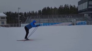 Double poling ski run start. Cross-Country Skate Skiing. Одновременный ход на лыжах, дабл-полинг