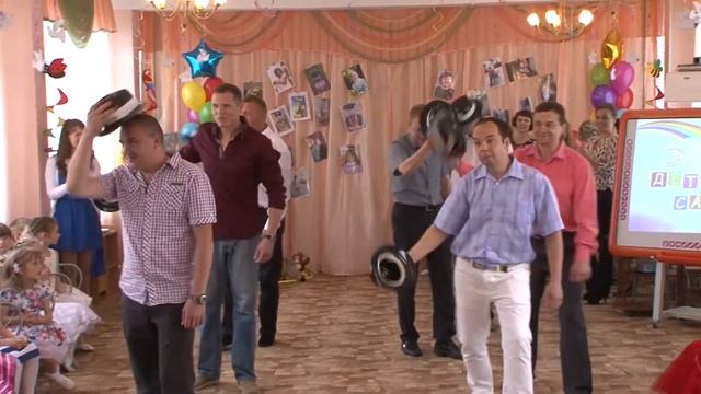 Выпускной Танец родителей смотреть онлайн