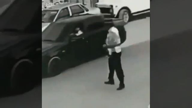 Вот с каким уважением относятся гаишники к приоре смотреть онлайн