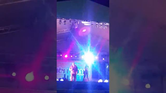 День города Рошаль. Игорёк поёт молодец. смотреть онлайн