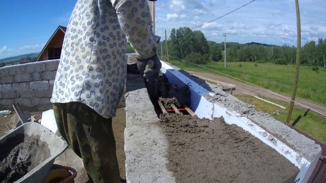 Строительство дома своими руками. Заливка армопояса мансардного этажа смотреть онлайн