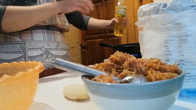 Как приготовить мастырку с копчеными рёбрышками Зразы с капустой Китайская закуска смотреть онлайн