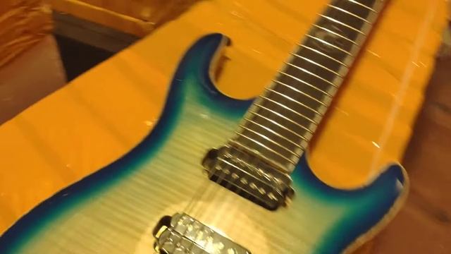 Обзор сборки ещё одной китайской реплики Mayones 7 струн сквозной. смотреть онлайн