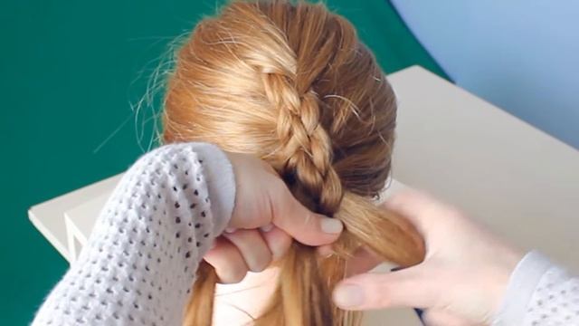 Квадратная 3D коса из 3 прядей. Box (four-sided) French or 3D 3 strand braid tutorial. смотреть онлайн