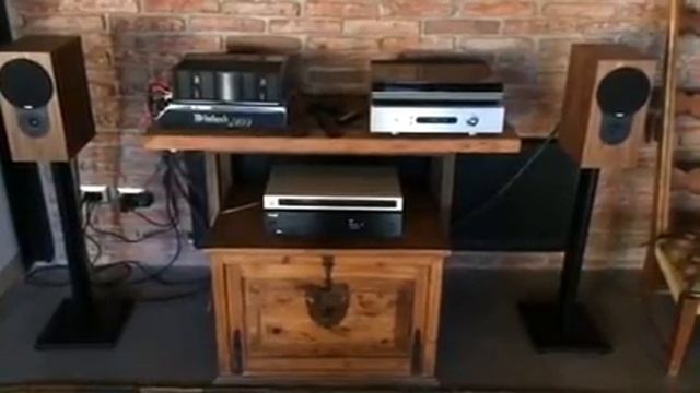 McIntosh 2100 + Rega Rx1  Speaker