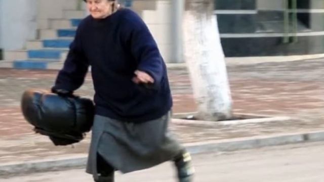 Забавные старички и старушки смотреть онлайн