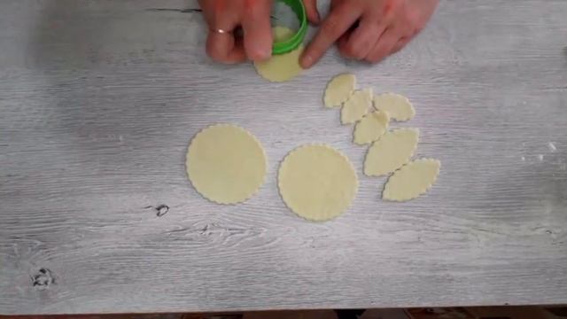 Как красиво украсить пирог /Красивый пирог. смотреть онлайн