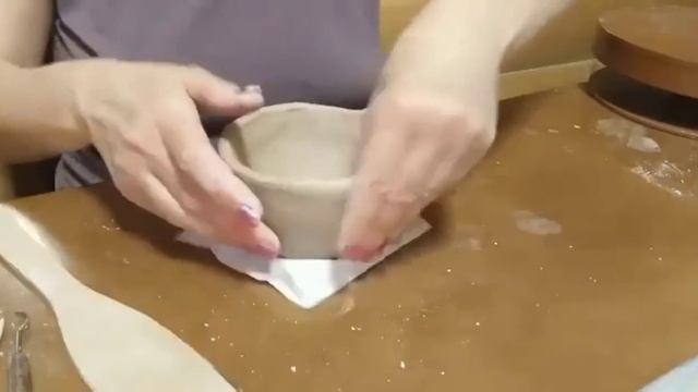 Как сделать кружку из глины без гончарного круга. смотреть онлайн