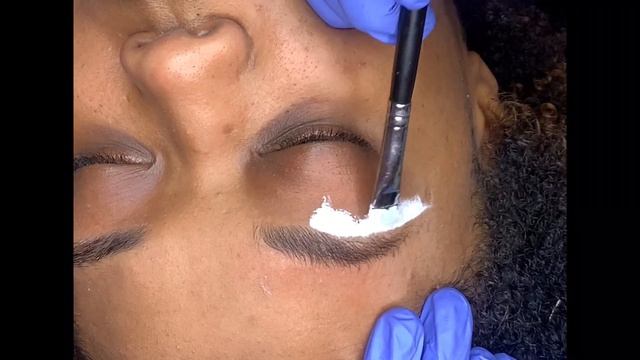 How To Do A Henna Brow Application | DashBeautyxx | Eyebrow Tinting | Brow Mapping смотреть онлайн