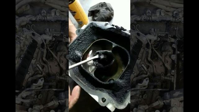 Обслуживание системы впуска Toyota Land Cruiser 200 с дизельным двигателем 1VDFTV и пробегом в 6000