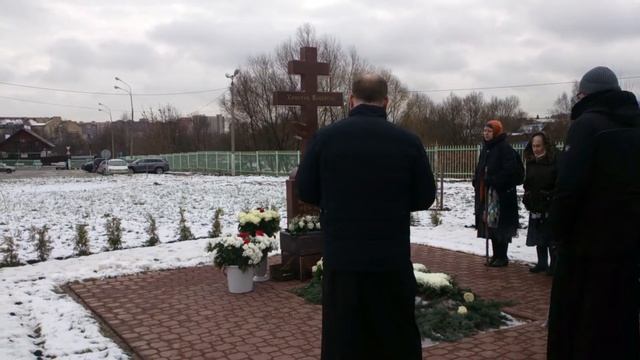 Панихида на могиле старца архимандрита Тихона Агрикова