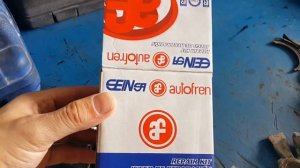 Замена цилиндра суппорта в AUDI A4 B5 [ В прессовка тормозного поршня ]