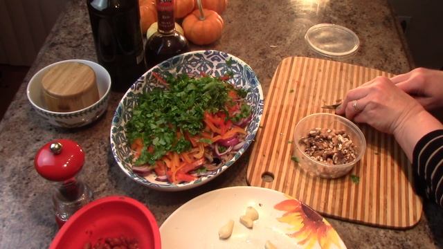 Вкуснейший Грузинский Салат с Фасолью и Говядиной .Без Майонеза. На Праздник. смотреть онлайн