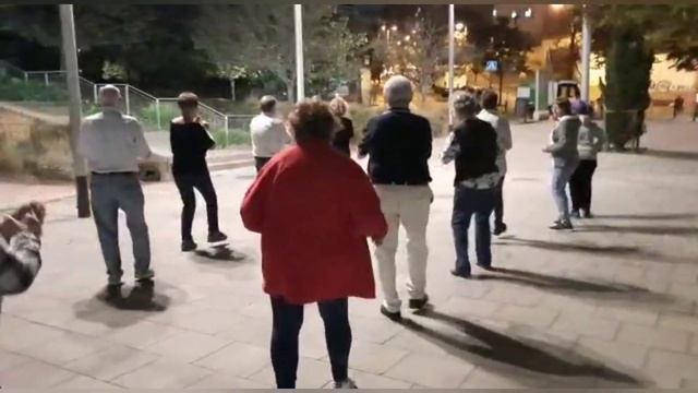 Tarantella l DU Casineu Bevisited. смотреть онлайн