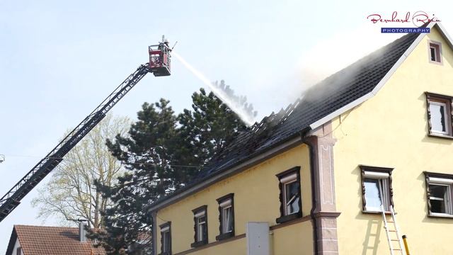 Brand Mehrfamilien- und Kebap-Haus in Kappel am 1.4.2019 смотреть онлайн