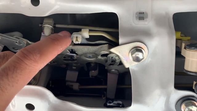 Refurbishing J100 Toyota Landcruiser, Lexus LX470 Trunk Lock Actuator смотреть онлайн