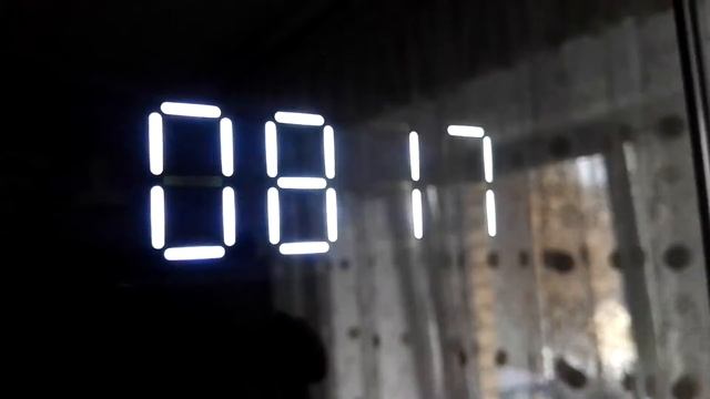 Простые часы термометр календарь смотреть онлайн