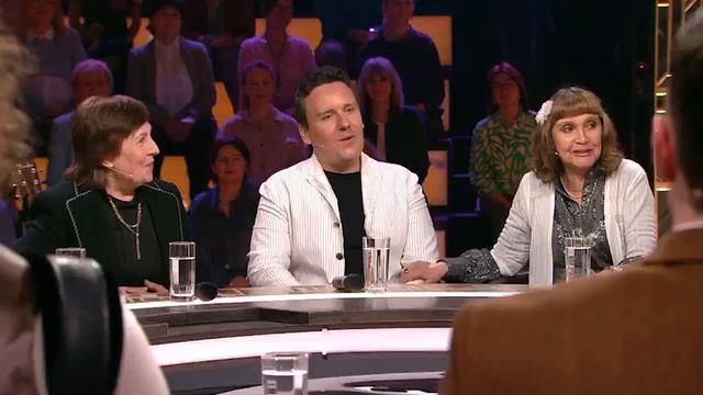 Через часик Катю смотрим по ТВ на России смотреть онлайн