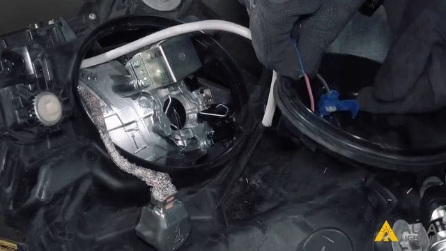 Change 2004-2009 Toyota Prius HID Headlight Replacement to LED Install смотреть онлайн