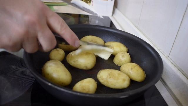 Готовим Молодой Картофель с Укропом / Ну ооочень вкусный рецепт! смотреть онлайн
