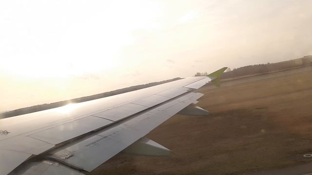 взлёт самолёта S7