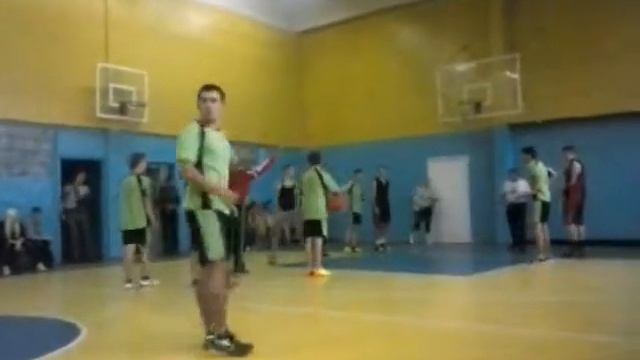 БАСКЕТБОЛ:школа №40-школа№26(1 тайм) смотреть онлайн