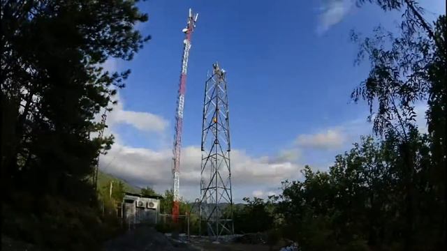 Монтаж тридцати метровой башни методом промышленного альпинизма за одну минуту смотреть онлайн